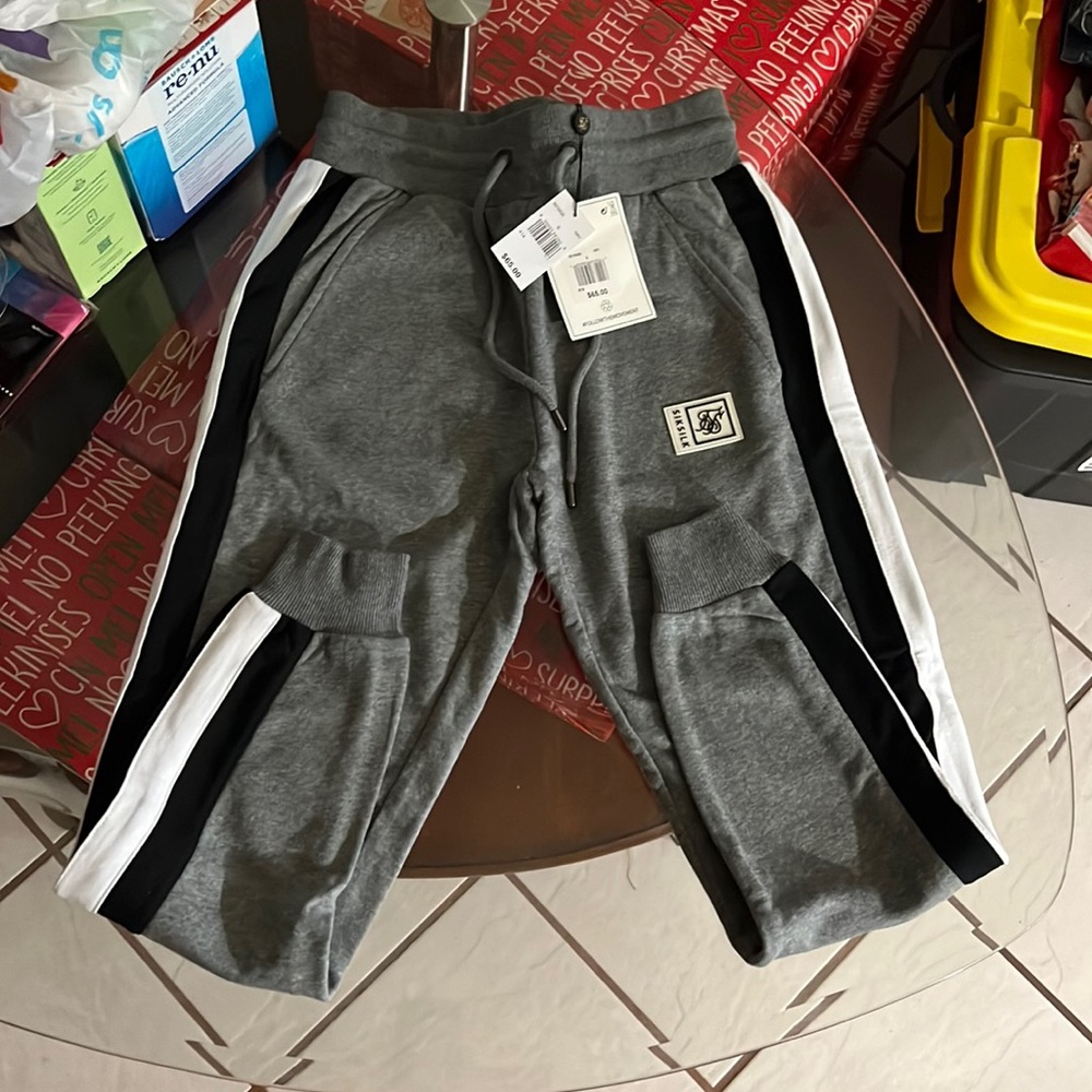 NWT MEN’s Slimfit SikSilk jogger sweats in size SMALL